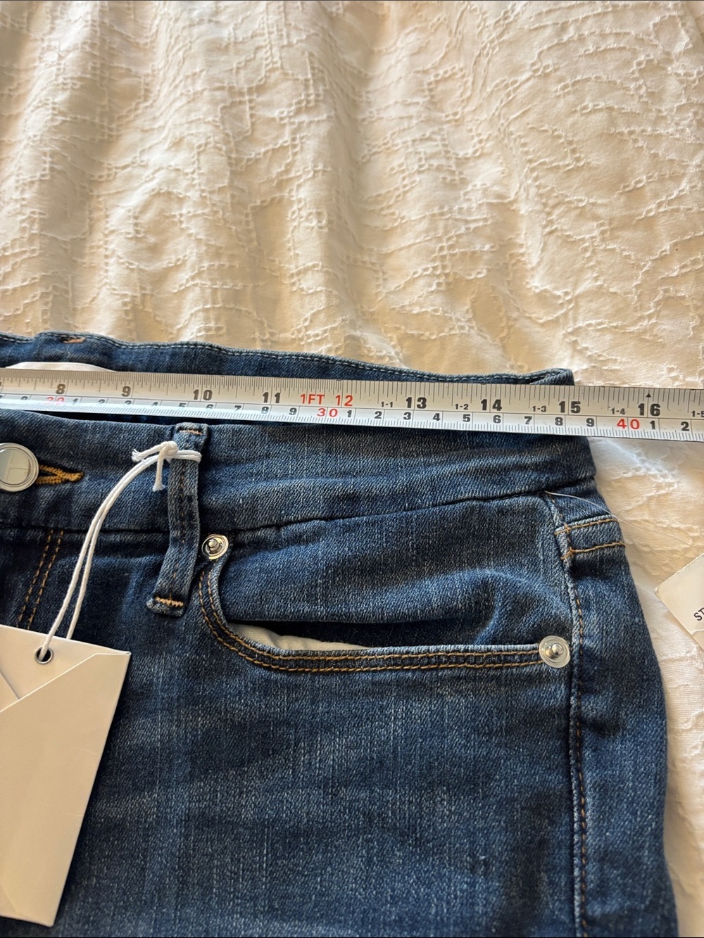 Good American Good Legs High Rise Skinny with a Chewed Hem. size 14/32 - Picture 11 of 14